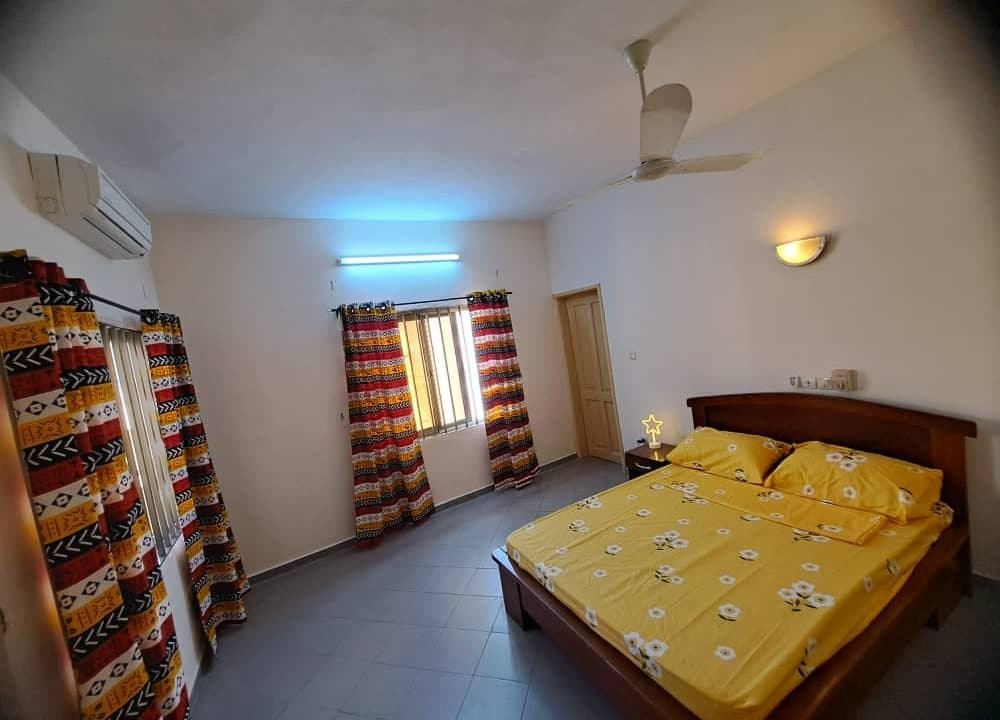 Photo du bien Appartement meublé de trois chambres à Fidjrossè